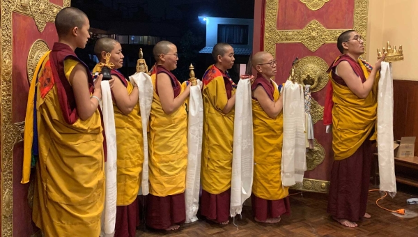 Day 13: Karmapa Mikyö Dorje and the Bhikshuni Vows