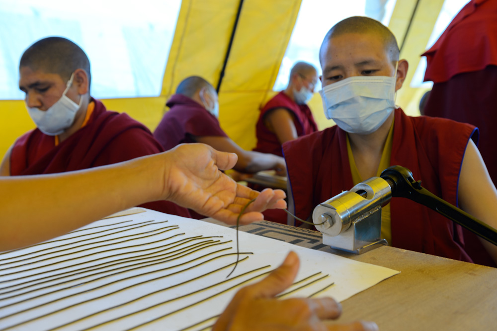 Slideshow: Nuns from Karma Kagyu Nunneries Learn to Make Incense